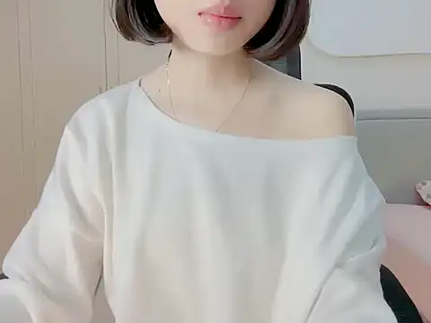 Snapshot of ggLovee chatting on 10-24-25, 01:03 ggLovee online show from 10-24-25, 01:03