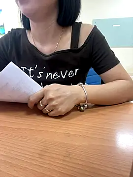 Snapshot of -NhaKy22 chatting on 09-25-25, 01:09 -NhaKy22 online show from 09-25-25, 01:09