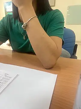 Snapshot of -NhaKy22 chatting on 10-17-25, 01:20 -NhaKy22 online show from 10-17-25, 01:20