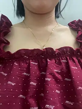 Snapshot of -NhaKy22 chatting on 10-22-25, 02:28 -NhaKy22 online show from 10-22-25, 02:28