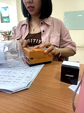 Snapshot of -NhaKy22 chatting on 10-29-25, 12:57 -NhaKy22 online show from 10-29-25, 12:57