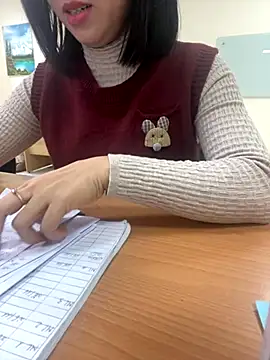 Snapshot of -NhaKy22 chatting on 11-27-25, 01:07 -NhaKy22 online show from 11-27-25, 01:07