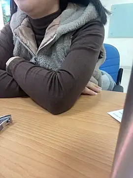 Snapshot of -NhaKy22 chatting on 11-29-25, 12:57 -NhaKy22 online show from 11-29-25, 12:57