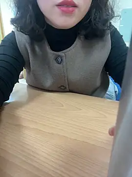 Snapshot of -NhaKy22 chatting on 02-23-26, 08:12 -NhaKy22 online show from 02-23-26, 08:12