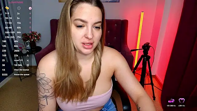 Emma  Ross online show from 06-13-26, 01:14