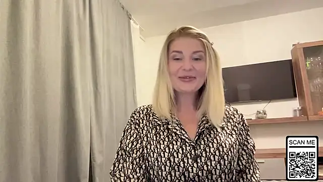 Blondie xoxoxo online show from 10-11-25, 07:56