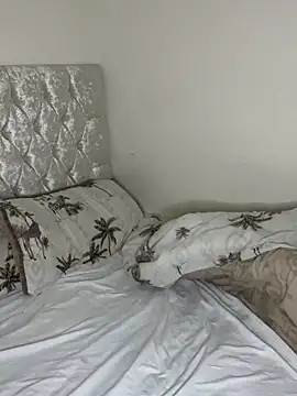 Charsworld online show from 10-31-25, 07:04