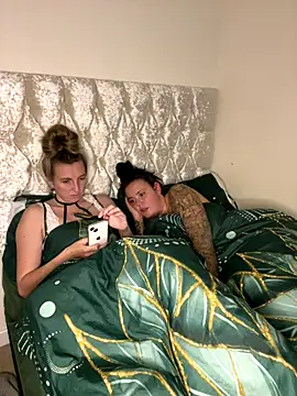 Charsworld online show from 11-20-25, 05:45