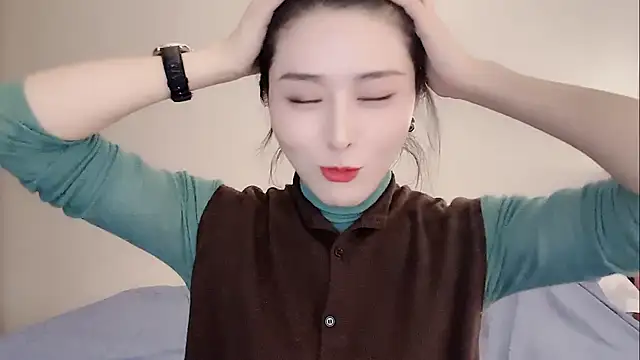 Snapshot of Ianxuan chatting on 10-25-25, 07:27 Ianxuan online show from 10-25-25, 07:27