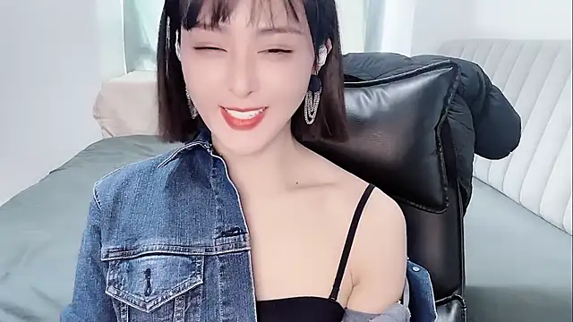 Snapshot of Ianxuan chatting on 11-26-25, 04:57 Ianxuan online show from 11-26-25, 04:57