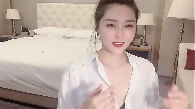 Snapshot of Ianxuan chatting on 12-19-25, 12:23 Ianxuan online show from 12-19-25, 12:23