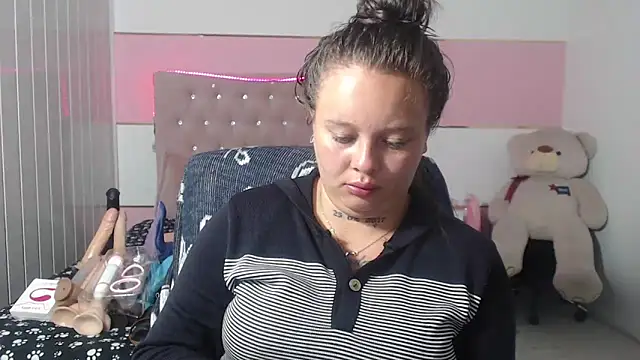 Snapshot of patty_squirt_ chatting on 02-22-25, 02:50 patty squirt online show from 02-22-25, 02:50