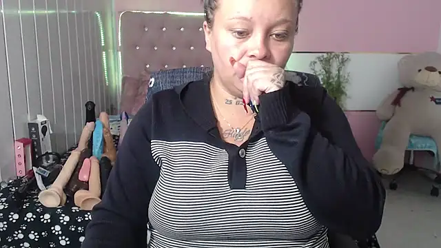 Snapshot of patty_squirt_ chatting on 09-16-25, 02:56 patty squirt online show from 09-16-25, 02:56