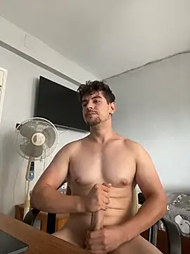 Snapshot of 23cmturkishD chatting on 10-27-25, 08:40 23cmturkishD online show from 10-27-25, 08:40