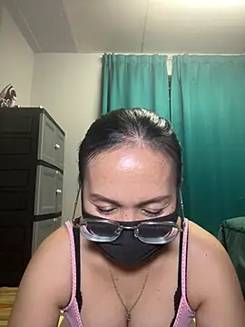 melyiaaa online show from 04-25-26, 02:47