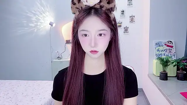 Snapshot of suger-TT chatting on 09-18-25, 11:23 suger-TT online show from 09-18-25, 11:23