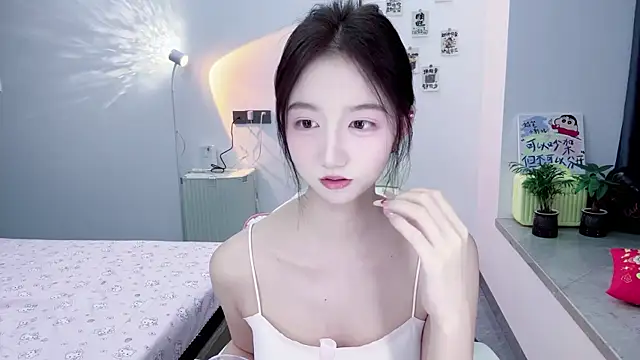 Snapshot of suger-TT chatting on 10-06-25, 12:57 suger-TT online show from 10-06-25, 12:57