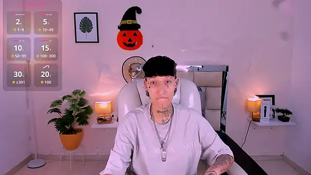 Luci Rose online show from 10-28-25, 02:04