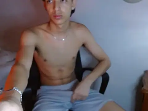 Snapshot of Xtremeplay_18 chatting on 09-27-25, 10:48 Xtremeplay 18 online show from 09-27-25, 10:48