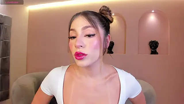 Snapshot of MaddisonTaylor1 chatting on 09-30-25, 08:03 MaddisonTaylor1 online show from 09-30-25, 08:03