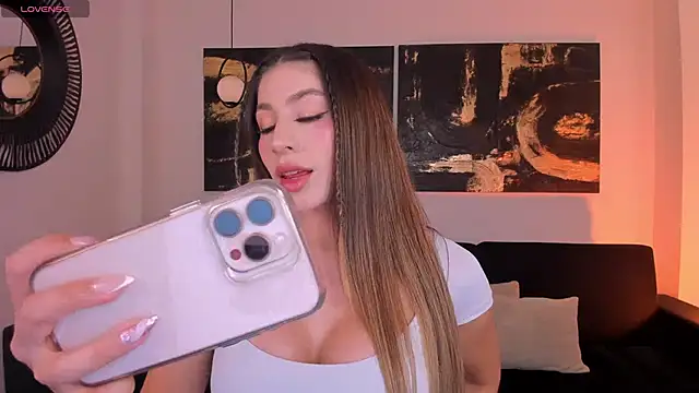 Snapshot of MaddisonTaylor1 chatting on 10-16-25, 07:37 MaddisonTaylor1 online show from 10-16-25, 07:37