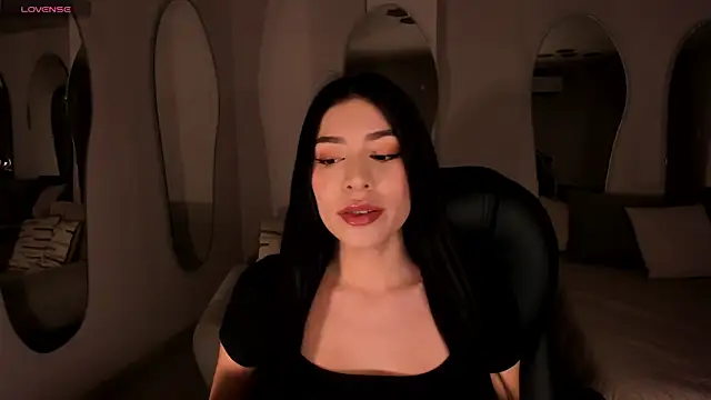 Snapshot of MaddisonTaylor1 chatting on 06-18-26, 07:51 MaddisonTaylor1 online show from 06-18-26, 07:51
