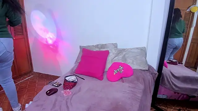 Snapshot of Ashley_Monroe chatting on 03-11-26, 07:42 Ashley Monroe online show from 03-11-26, 07:42