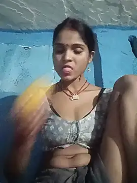 Snapshot of Harini_Gautam chatting on 06-27-26, 03:39 Harini Gautam online show from 06-27-26, 03:39