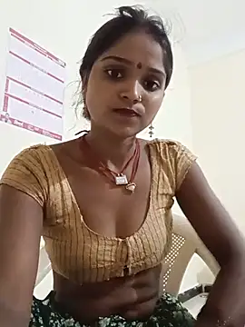 Snapshot of Harini_Gautam chatting on 07-23-26, 02:15 Harini Gautam online show from 07-23-26, 02:15