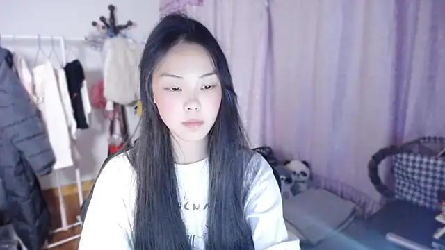 yao-yao  online show from 12-05-25, 11:52