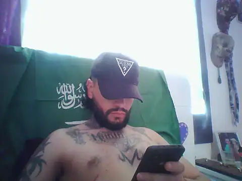 Snapshot of vegato_21 chatting on 03-25-26, 02:01 vegato 21 online show from 03-25-26, 02:01