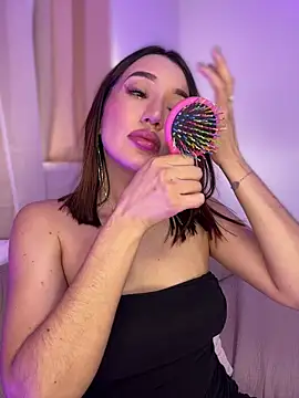 Bella-taylorr online show from 05-11-26, 02:45