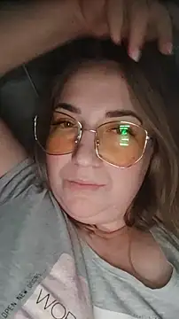 Kiss Eva online show from 12-31-24, 12:11