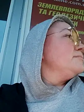 Kiss Eva online show from 03-10-25, 04:14