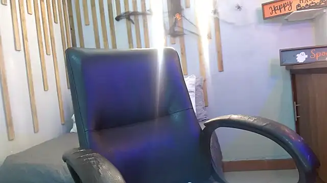 Angel saez online show from 10-28-25, 11:25