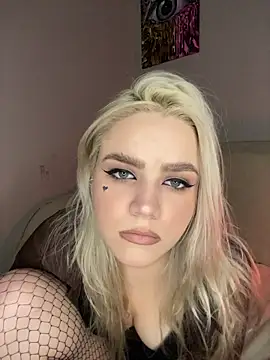 Snapshot of April_Purr chatting on 02-21-26, 11:11 April Purr online show from 02-21-26, 11:11