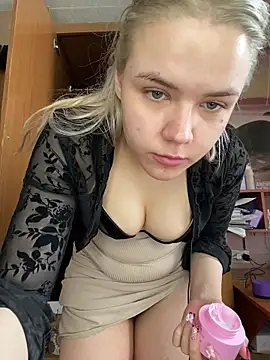 April Purr online show from 04-29-26, 07:12