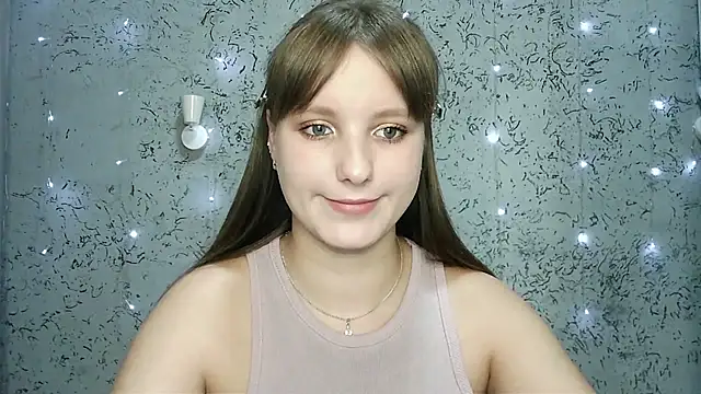 Snapshot of Leonaalove chatting on 10-30-25, 08:16 Leonaalove online show from 10-30-25, 08:16