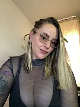 CurvyLust x online show from 04-16-26, 01:12