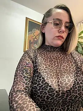 CurvyLust x online show from 05-06-26, 02:33