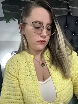 CurvyLust x online show from 05-15-26, 01:29
