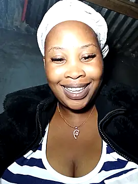 Snapshot of OCEANSQUITERXXX chatting on 10-15-25, 04:40 OCEANSQUITERXXX online show from 10-15-25, 04:40