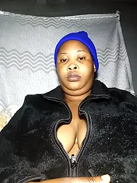 Snapshot of OCEANSQUITERXXX chatting on 10-28-25, 12:36 OCEANSQUITERXXX online show from 10-28-25, 12:36