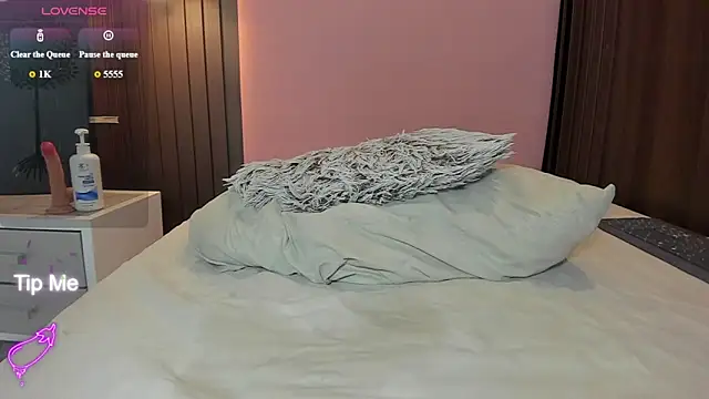 ROXXYBLOOM online show from 07-06-26, 03:03