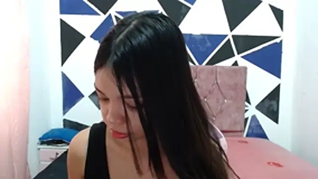 Snapshot of shy_luna18 chatting on 11-19-25, 12:27 shy luna18 online show from 11-19-25, 12:27