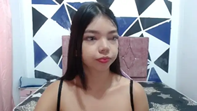 Snapshot of shy_luna18 chatting on 11-30-25, 02:10 shy luna18 online show from 11-30-25, 02:10