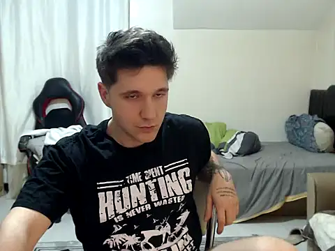 Snapshot of 2handsomemann chatting on 02-01-26, 05:11 2handsomemann online show from 02-01-26, 05:11