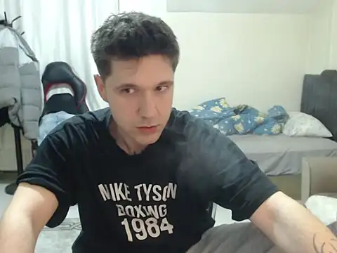 Snapshot of 2handsomemann chatting on 02-28-26, 10:00 2handsomemann online show from 02-28-26, 10:00