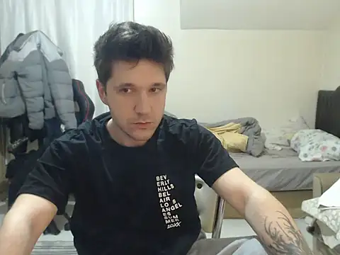 Snapshot of 2handsomemann chatting on 03-28-26, 10:53 2handsomemann online show from 03-28-26, 10:53