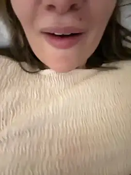 Snapshot of Pribaixinha chatting on 09-27-25, 08:03 Pribaixinha online show from 09-27-25, 08:03